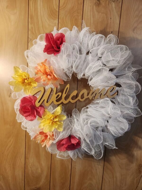 A wreath that has flowers on it.